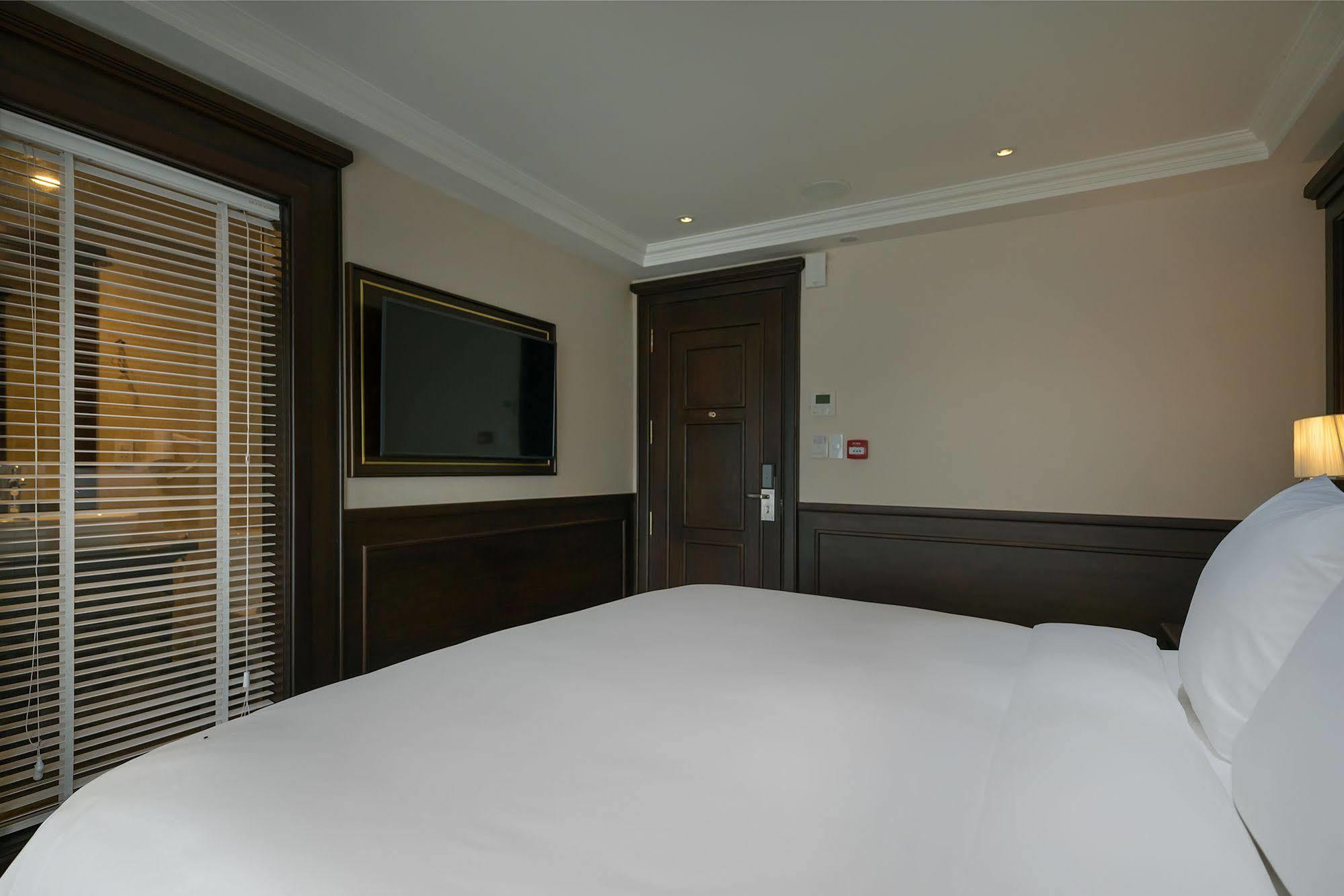 Paradise Elegance Cruise Halong Ha Long Exterior foto